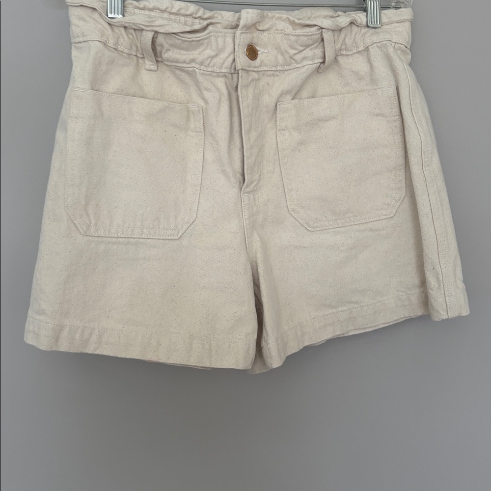 Zara High-Waist Cream Jean Shorts with Front Pockets
